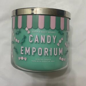 Bath and body works 3 wick candle